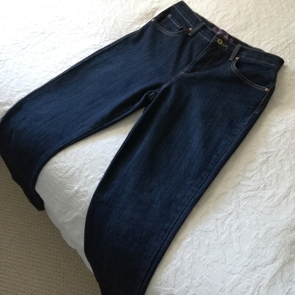 Gloria Vanderbilt Amanda High Waist Stretchy Jeans, Size 8 Short